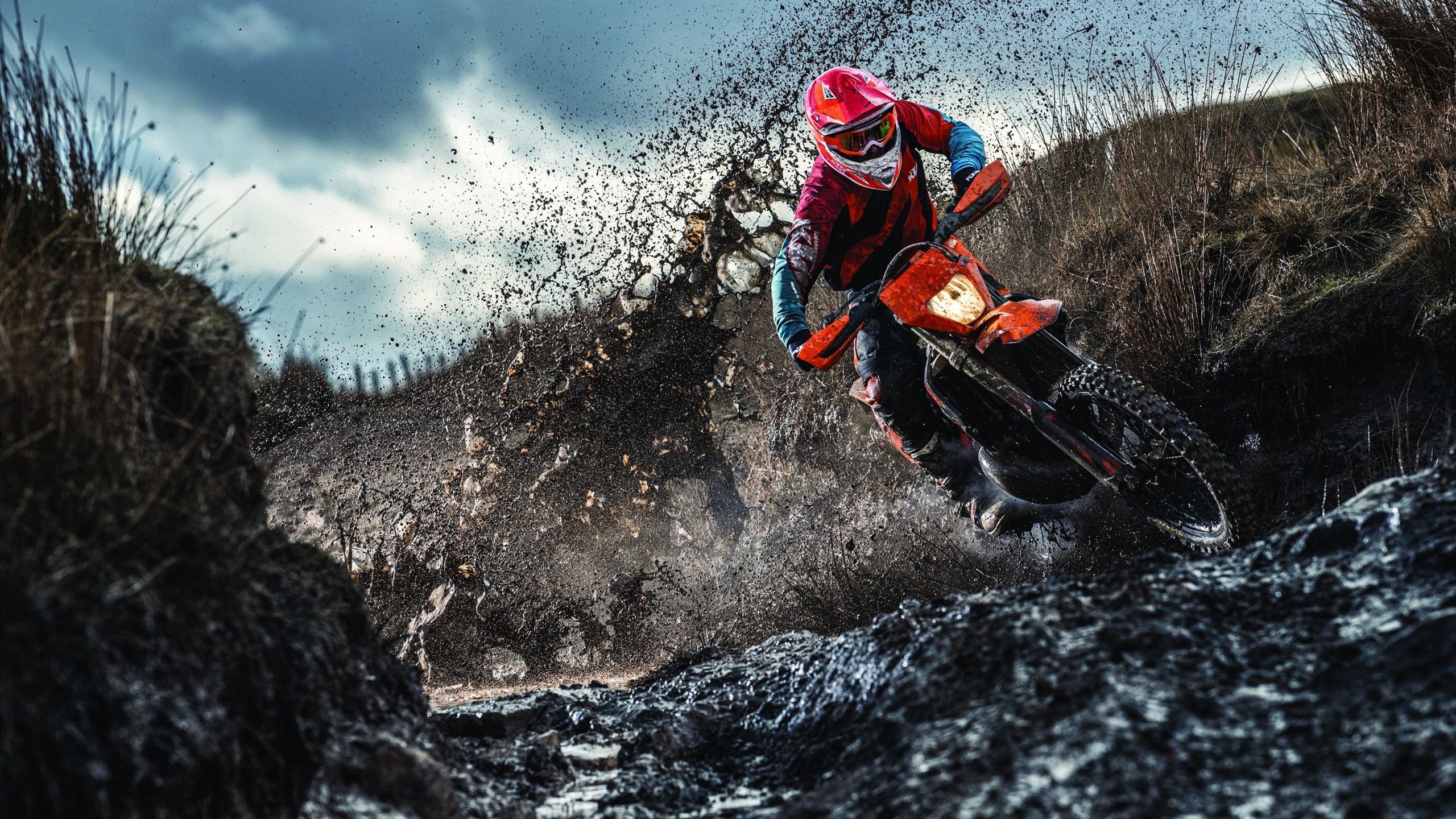 世界杯激情继续：精彩不断，热血沸腾！，世界杯精彩瞬间视频